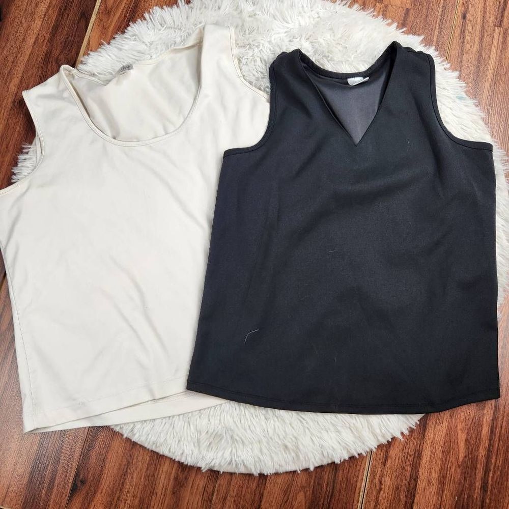 Women's Stretchy Undershirts Size Small White and Black True Beauty Emmes Lissom